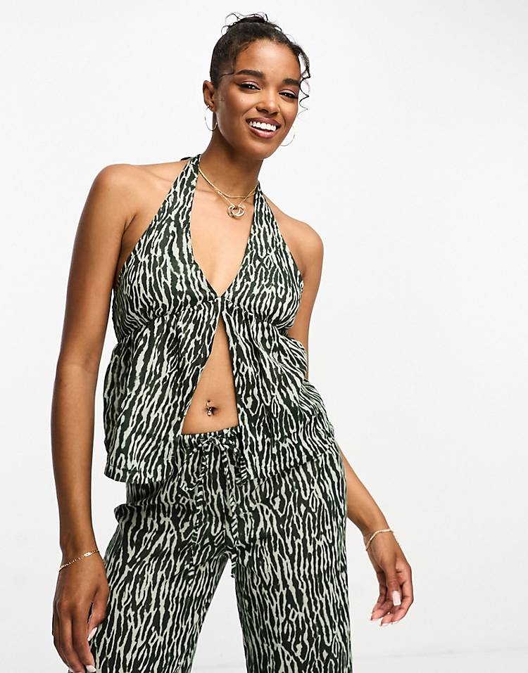 Pull&Bear split front halterneck top in animal print - part of a set